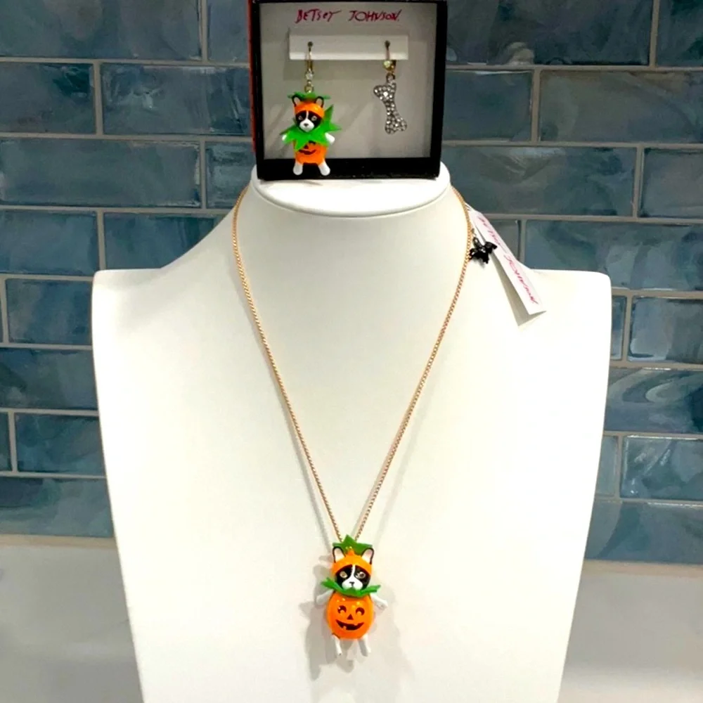 Betsey Johnson Halloween Jack-O-Lantern Bulldog Necklace and Earring Set NWT! - Picture 2 of 11